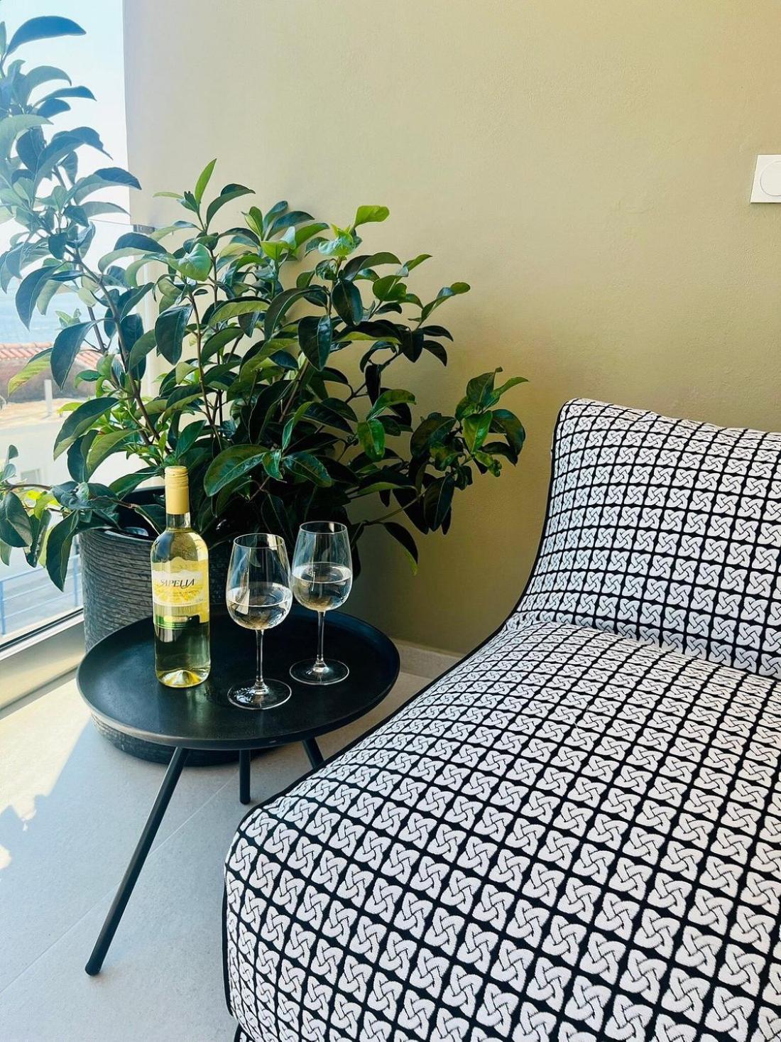 Irini Design Apartments Plomari Esterno foto